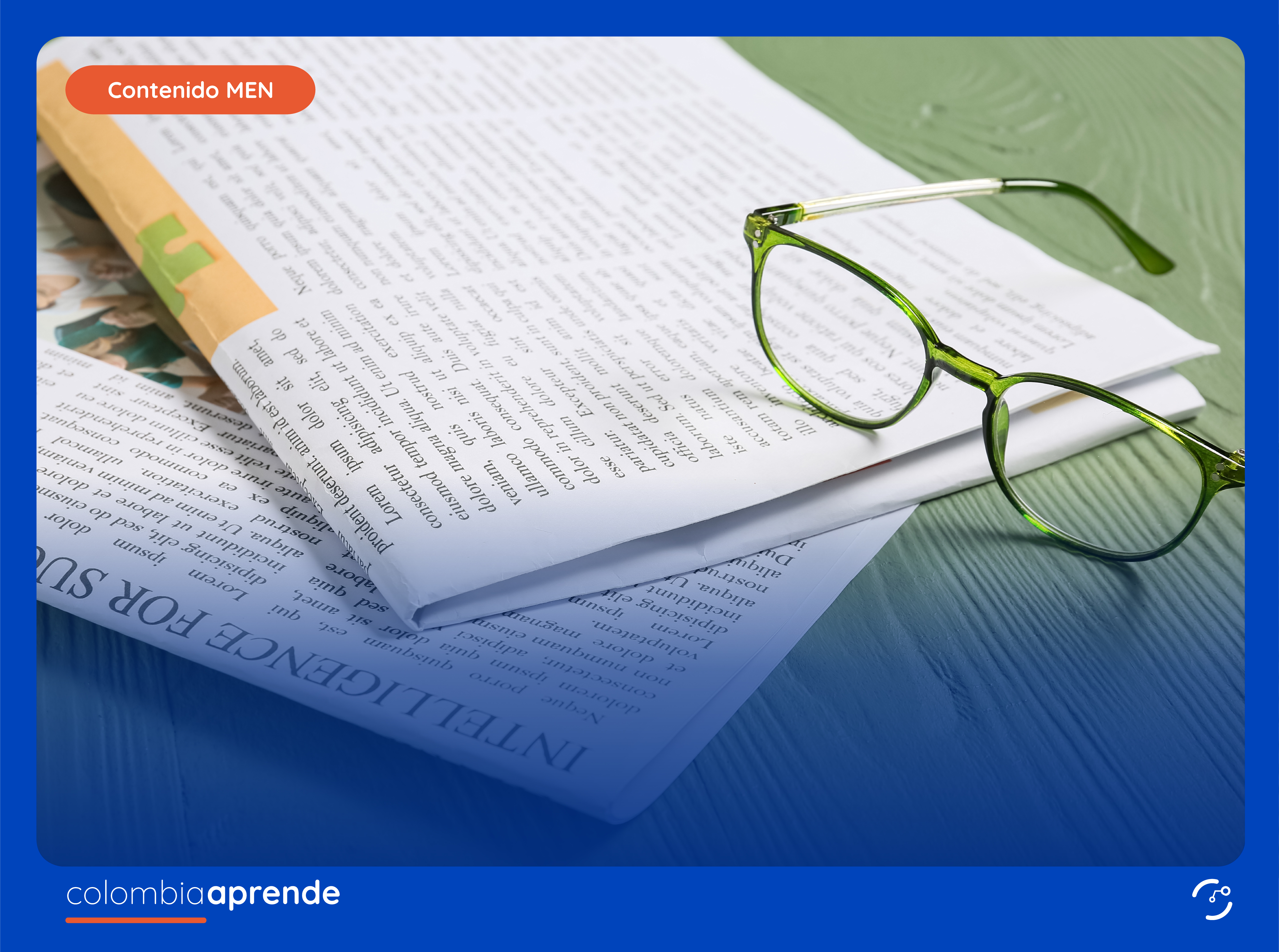 Imagen de unas gafas sobre un texto escrito