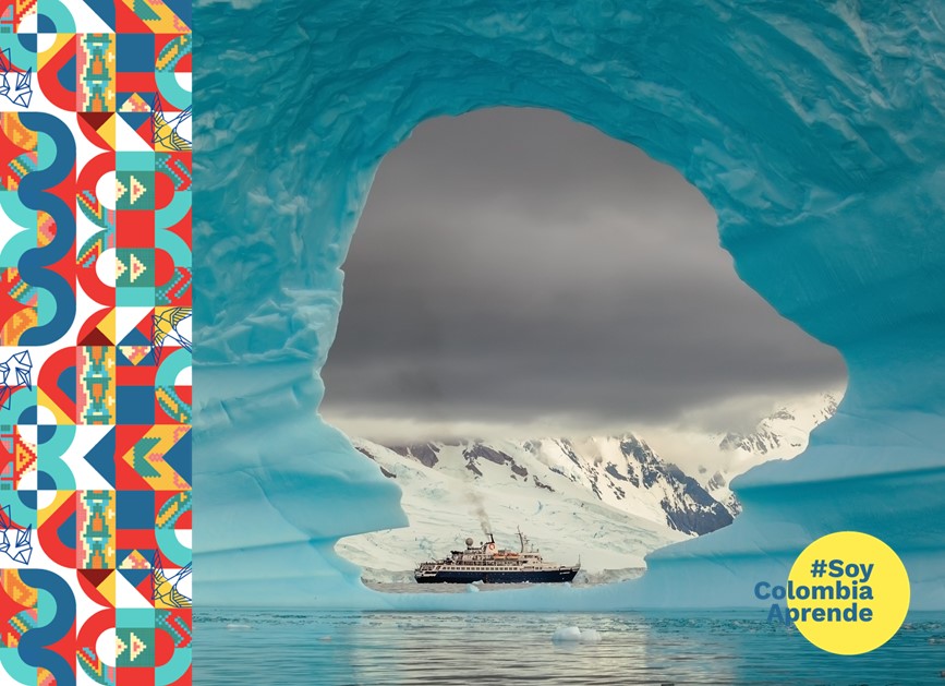 Antartida y un barco