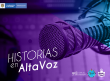 Foto de un microfono y consola de sonido